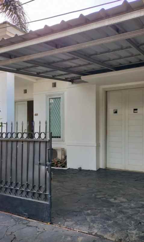 rumah cantik posisi hook daerah jatirahayu bekasi