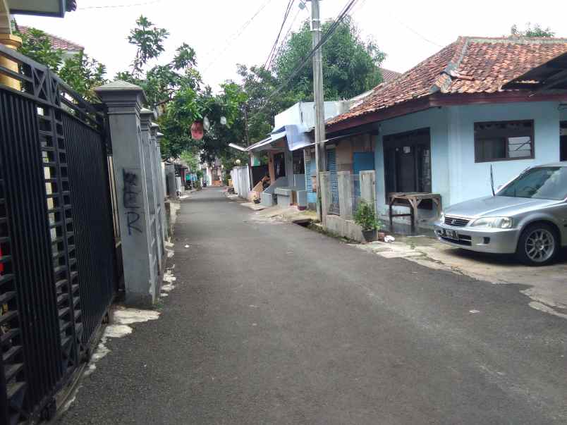 rumah ciganjur jl pasir iii dlm