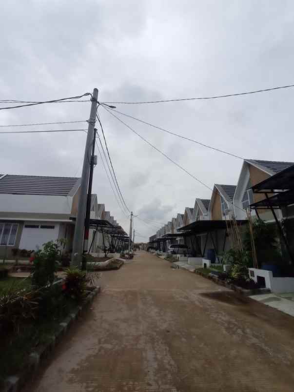 rumah cikarang bekasi 1 5 lantai dekat mm2100