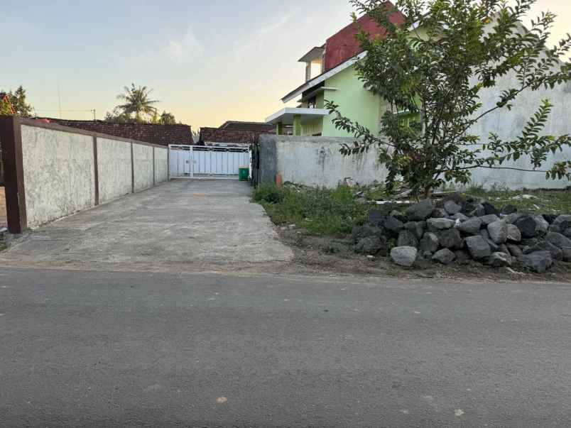 rumah cluster di utara jl godean km 10 sleman