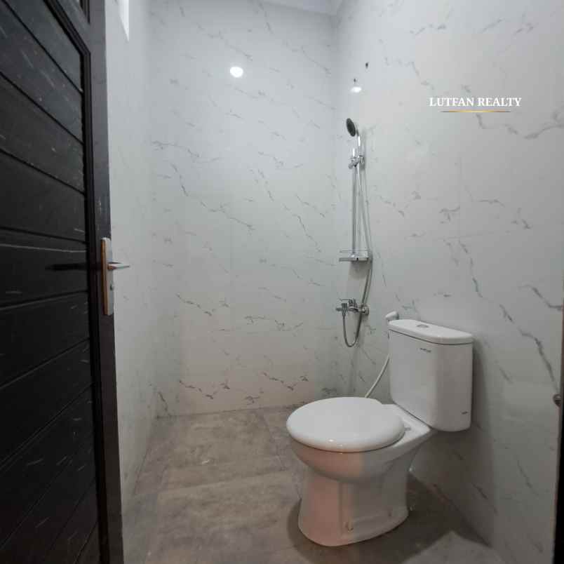 rumah cluster jagakarsa siap huni