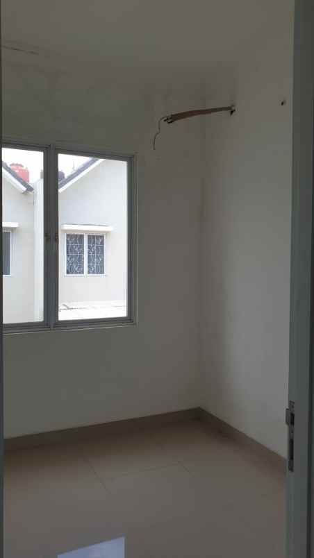 rumah cluster north thames jakarta garden city