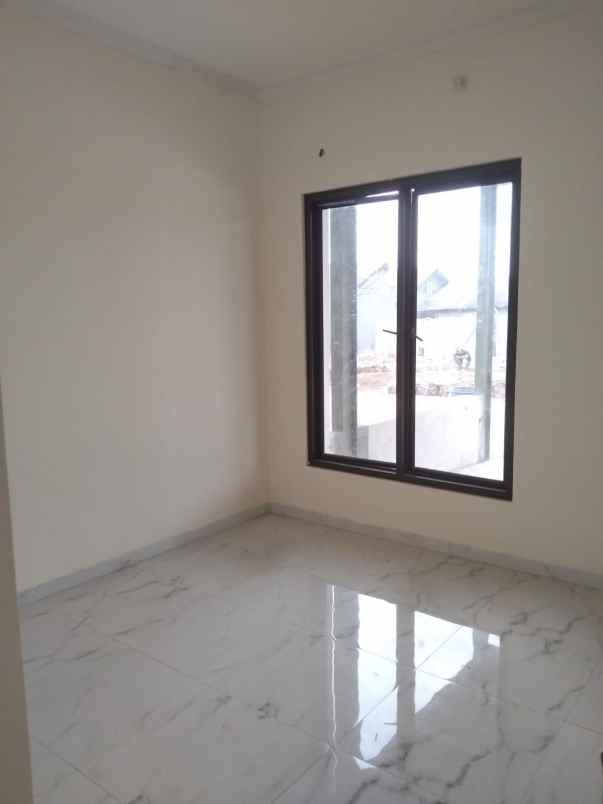 rumah dekat tol jatiwarna bekasi