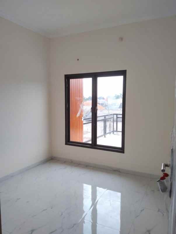 rumah dekat tol jatiwarna bekasi