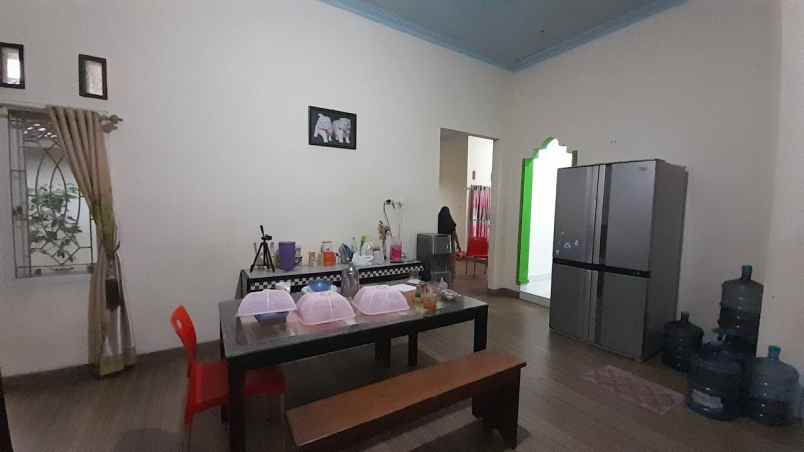 rumah dengan 4 kamar tidur di lempasing dijual nego