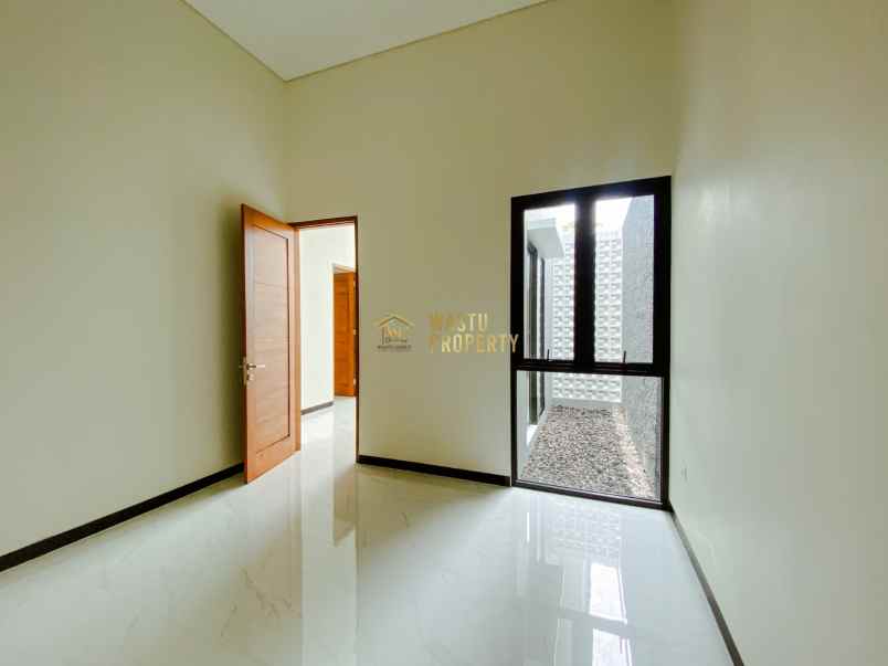 rumah desain mewah tanah luas di ngaglik sleman