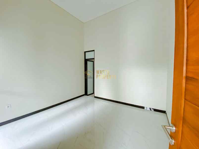 rumah desain mewah tanah luas di ngaglik sleman