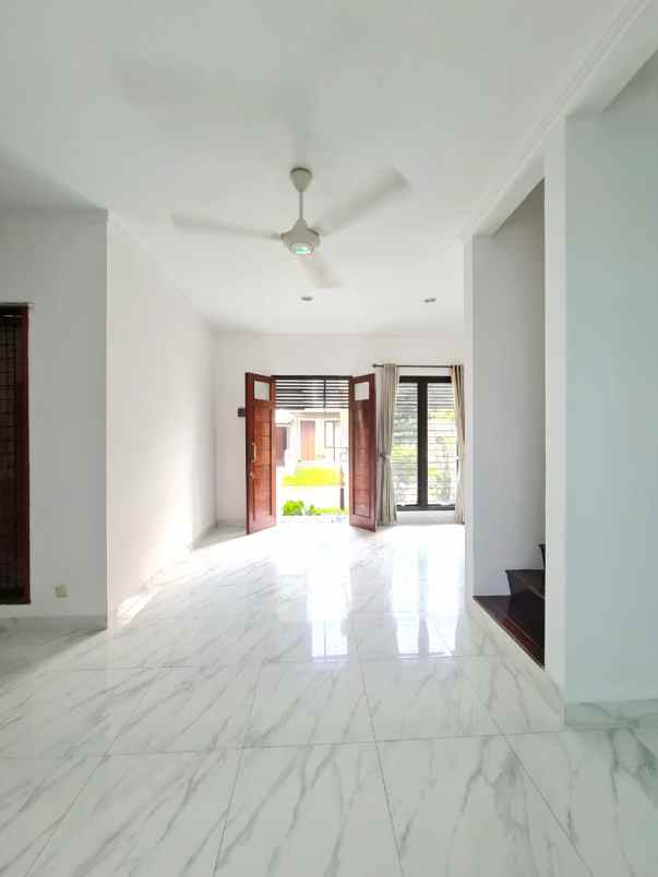 rumah di cluster bintaro sektor 9