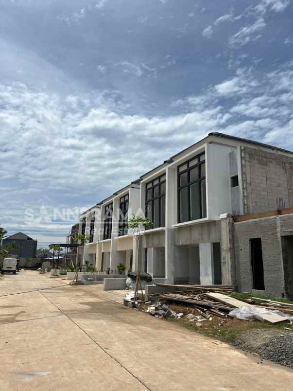 rumah di jantung kota depok di gdc