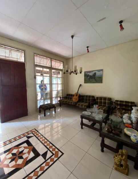 rumah dijual di cirendeu jakarta selatan siap huni