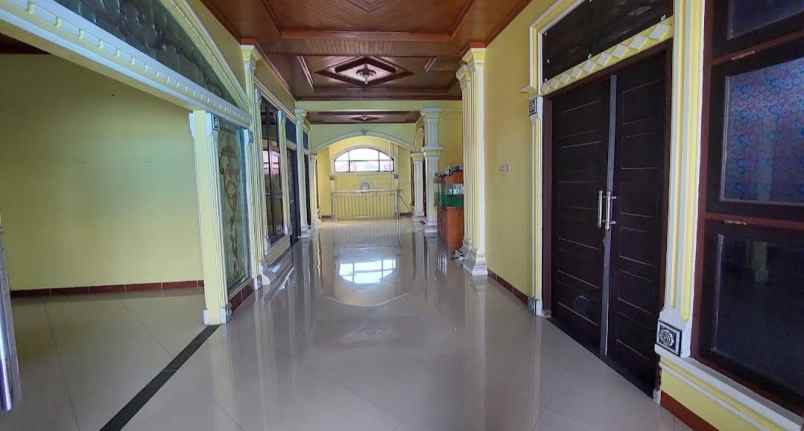 rumah dijual di kota pekanbaru konsep modern 3 lantai