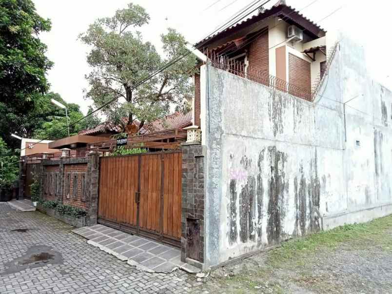 rumah etnik mewah dekat jalan gejayan