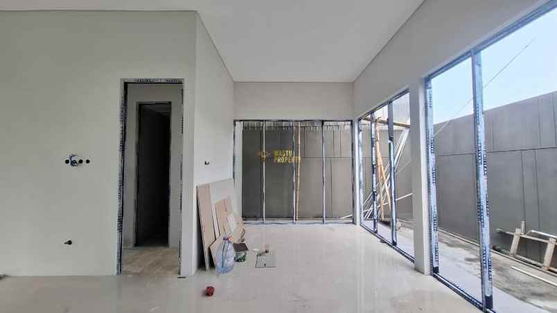 rumah full furnished di area favorit purwomartani
