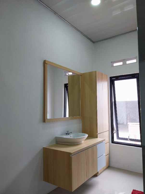 rumah gaya eropa 600 jutaan