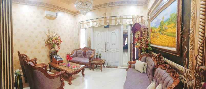 rumah gayungsari mewah classic garasi 4 mobil