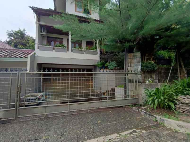 rumah hook 2 lantai di perumahan puri cinere depok