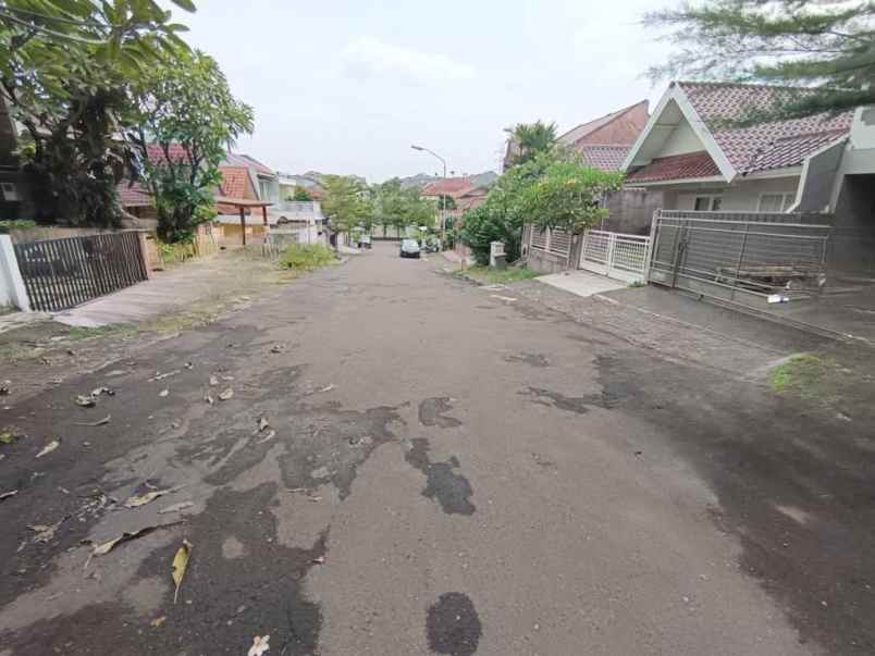 rumah hook 2 lantai di perumahan puri cinere depok