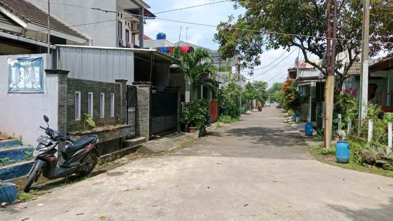 rumah hook di vida bekasi dijual