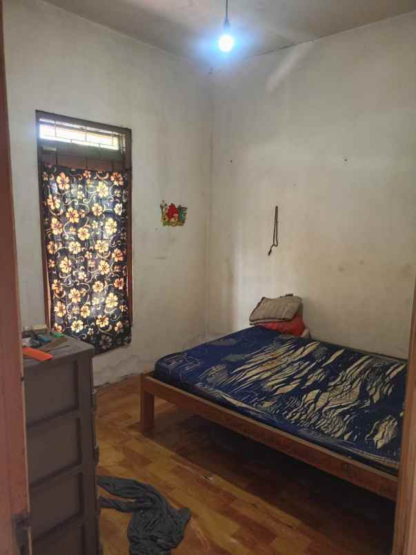 rumah hook pojok full bangunan