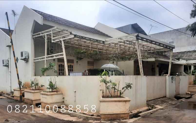 rumah jadul aman asri