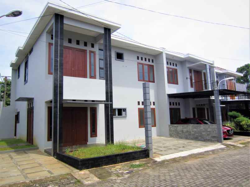 rumah jalan gunung