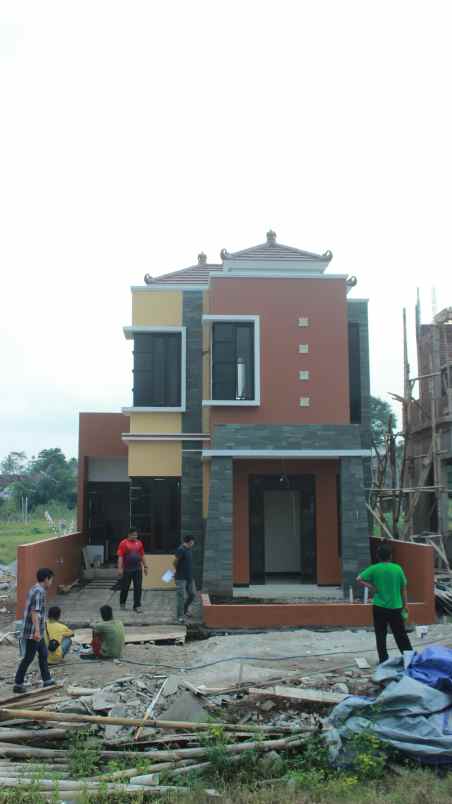 rumah jln raya karangpawitan 84