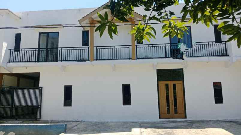 rumah kos ketintang strategis