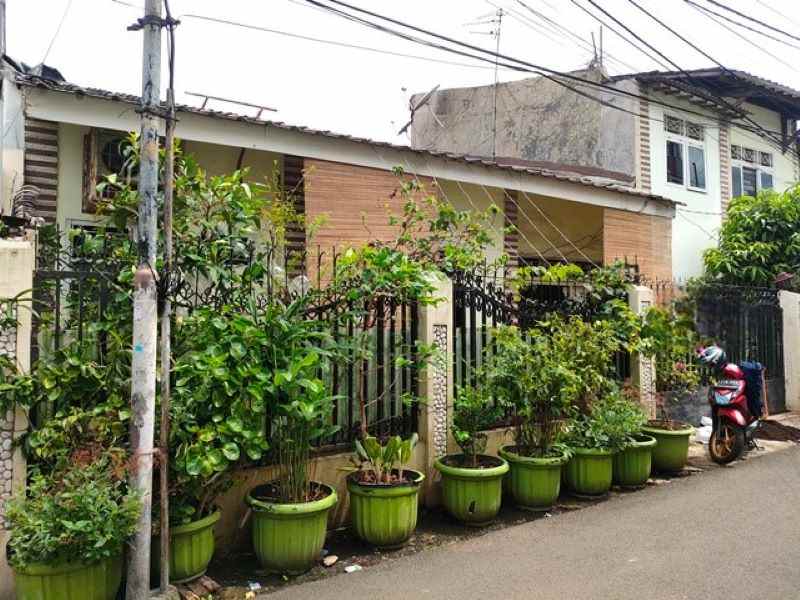 rumah kost dijual murah di menteng dalam tebet