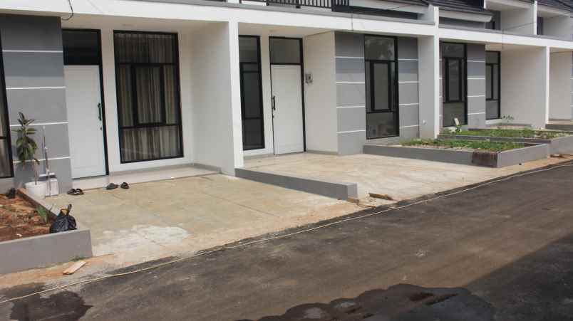 rumah luas minimalis di alam serua 2