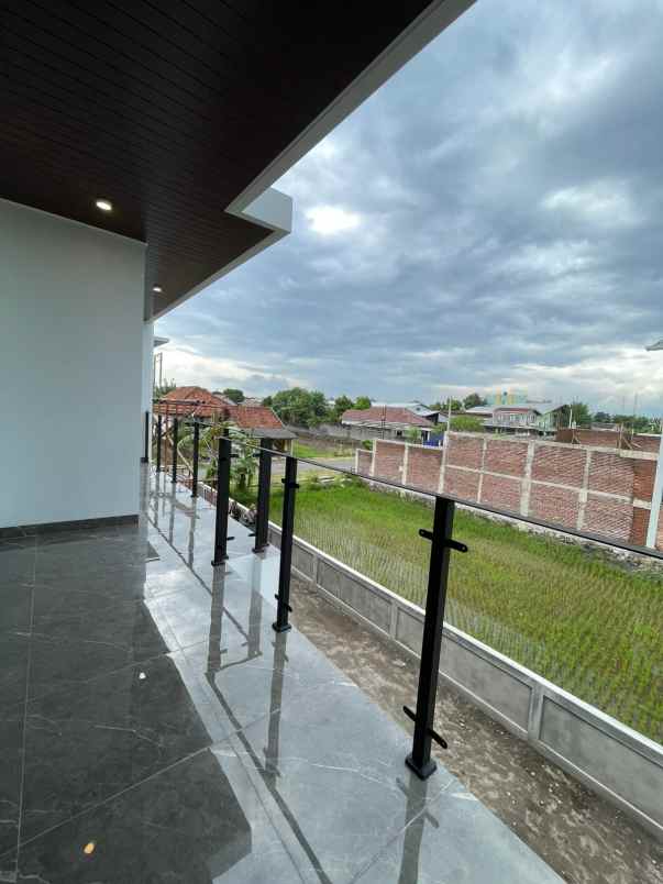 rumah mewah 2 lantai dekat rs hermina yogyakarta