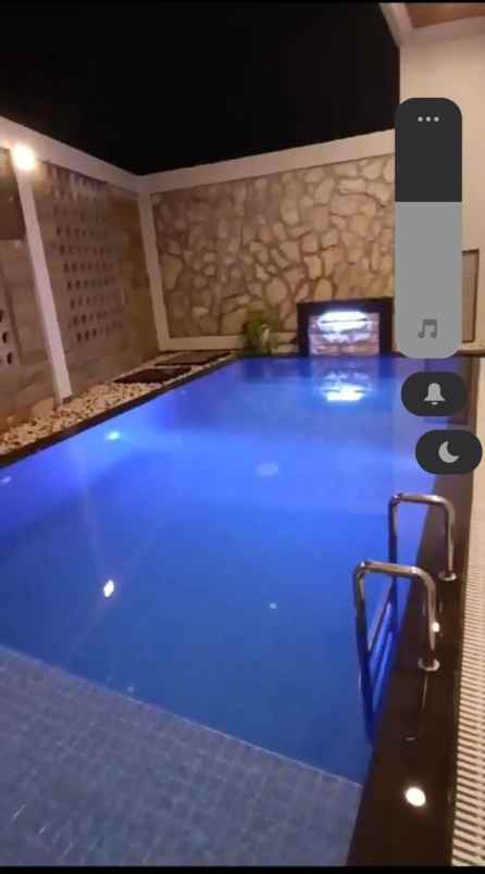 rumah mewah dan megah 2 lantai lantai granit mewah