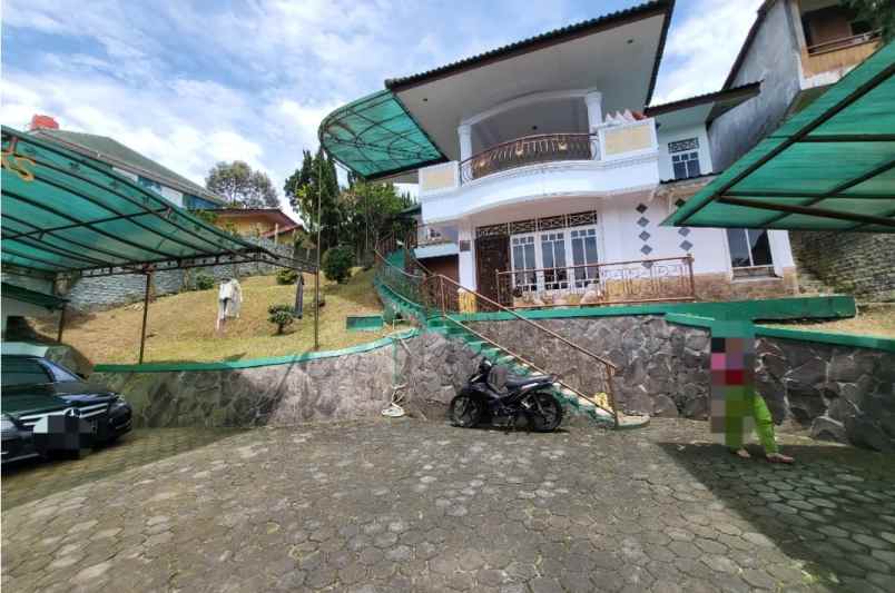 rumah mewah jl hankam cisarua kab bogor