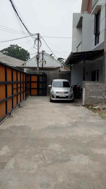 rumah mewah klaster nempel pintu tol limo