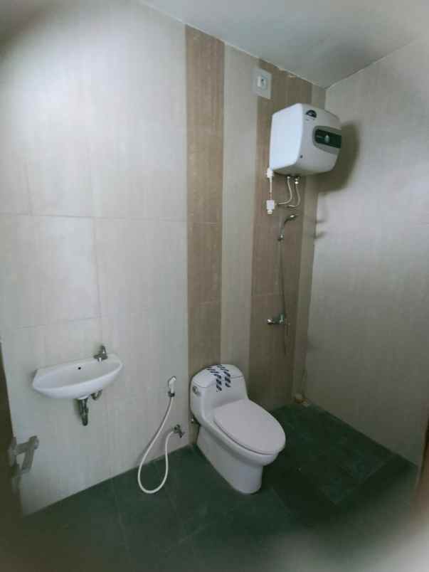 rumah mewah lokasi elit di permata jingga