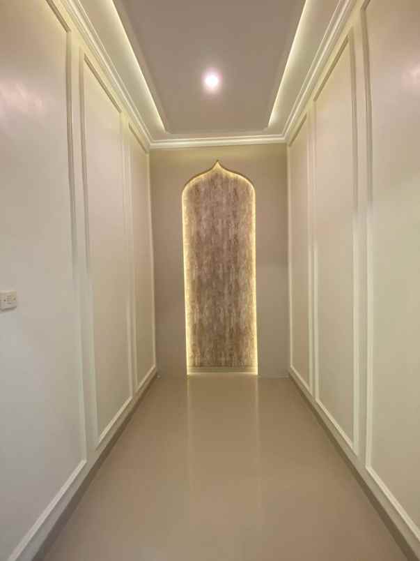 rumah mewah modern lokasi dekat kampus umm