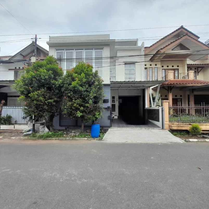 rumah mewah siap huni di pelangi antapani bandung