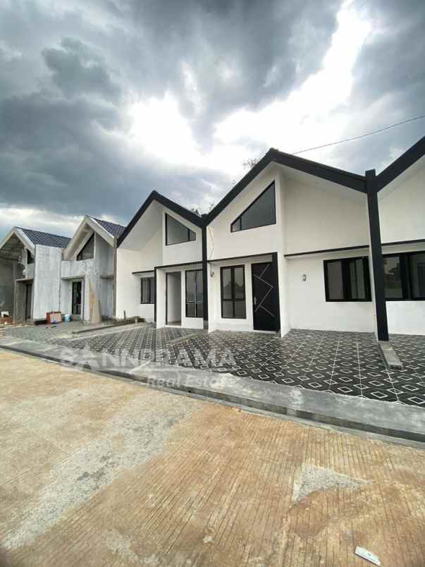 rumah minimalis dekat stadion pakansari cibinong