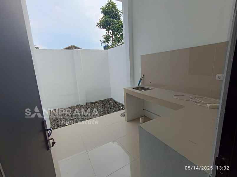 rumah minimalis dekat stadion pakansari cibinong