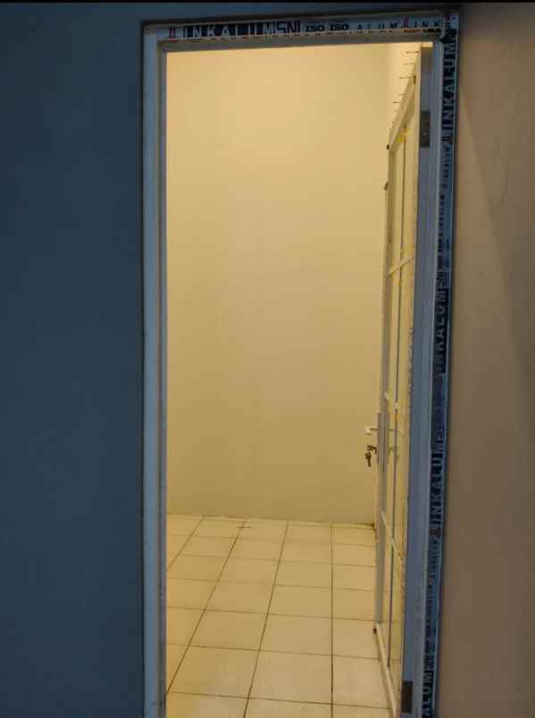 rumah minimalis modern siap huni di tanah baru depok