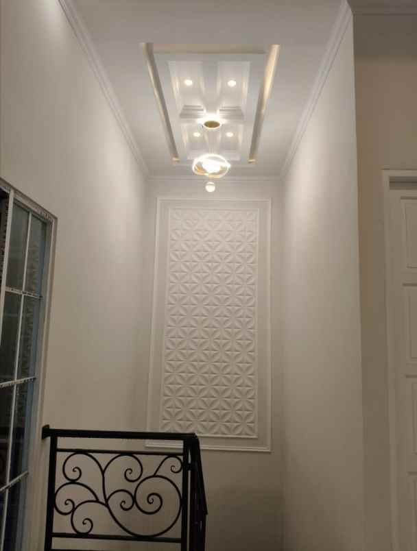 rumah minimalis modern siap huni di tanah baru depok