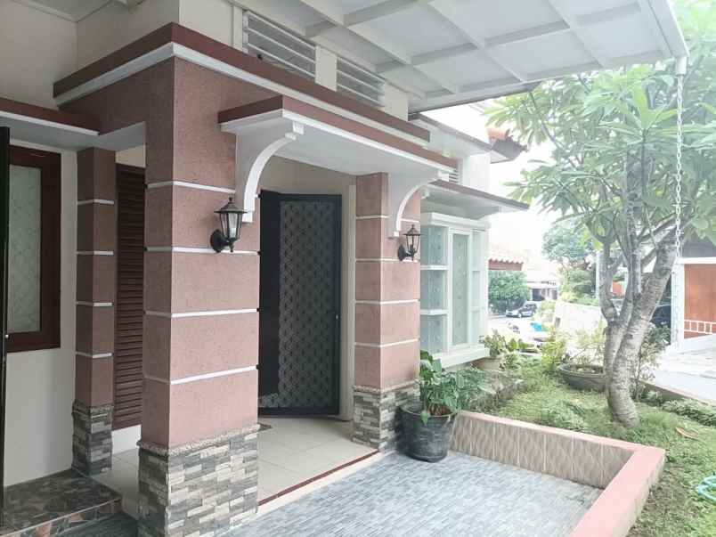 rumah minimalis modern strategis dekat kota batu