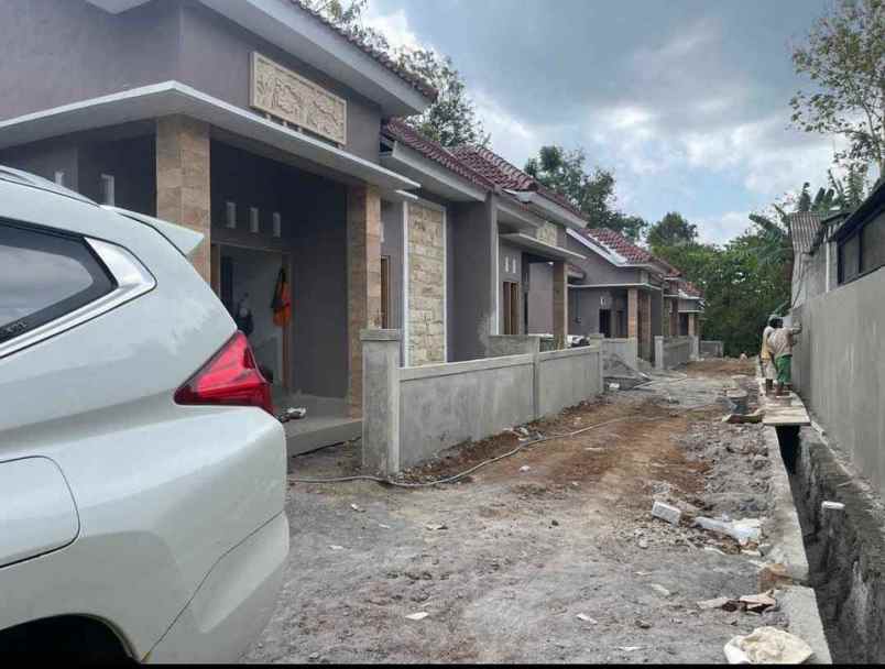 rumah minimalis siap huni di moyudan sleman