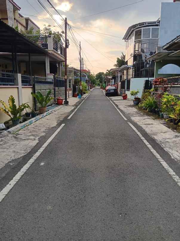 rumah modern 1 lantai dekat araya kota malang