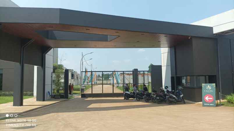 rumah modern dalam cluster besar di cileungsi bogor