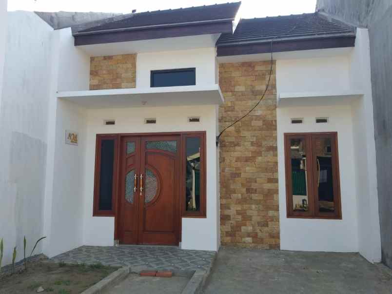 rumah modern minimalis di bandulan