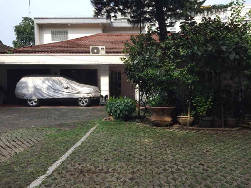 rumah plus tanah luas dekat scbd jakarta selatan
