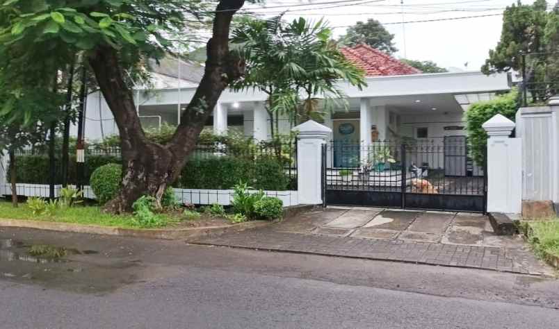 rumah pusat kota raya darmo area komersial bisa cafe