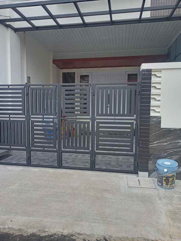 rumah ready 2 lantai di perumahan beji depok utara
