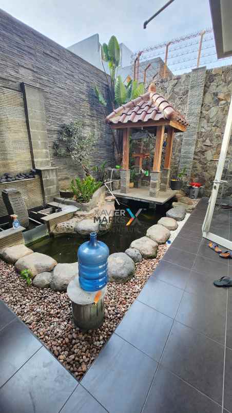 rumah royal residence cluster buckingham murah poll