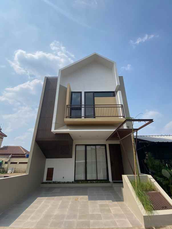 rumah scandinavian di kota jakarta timur